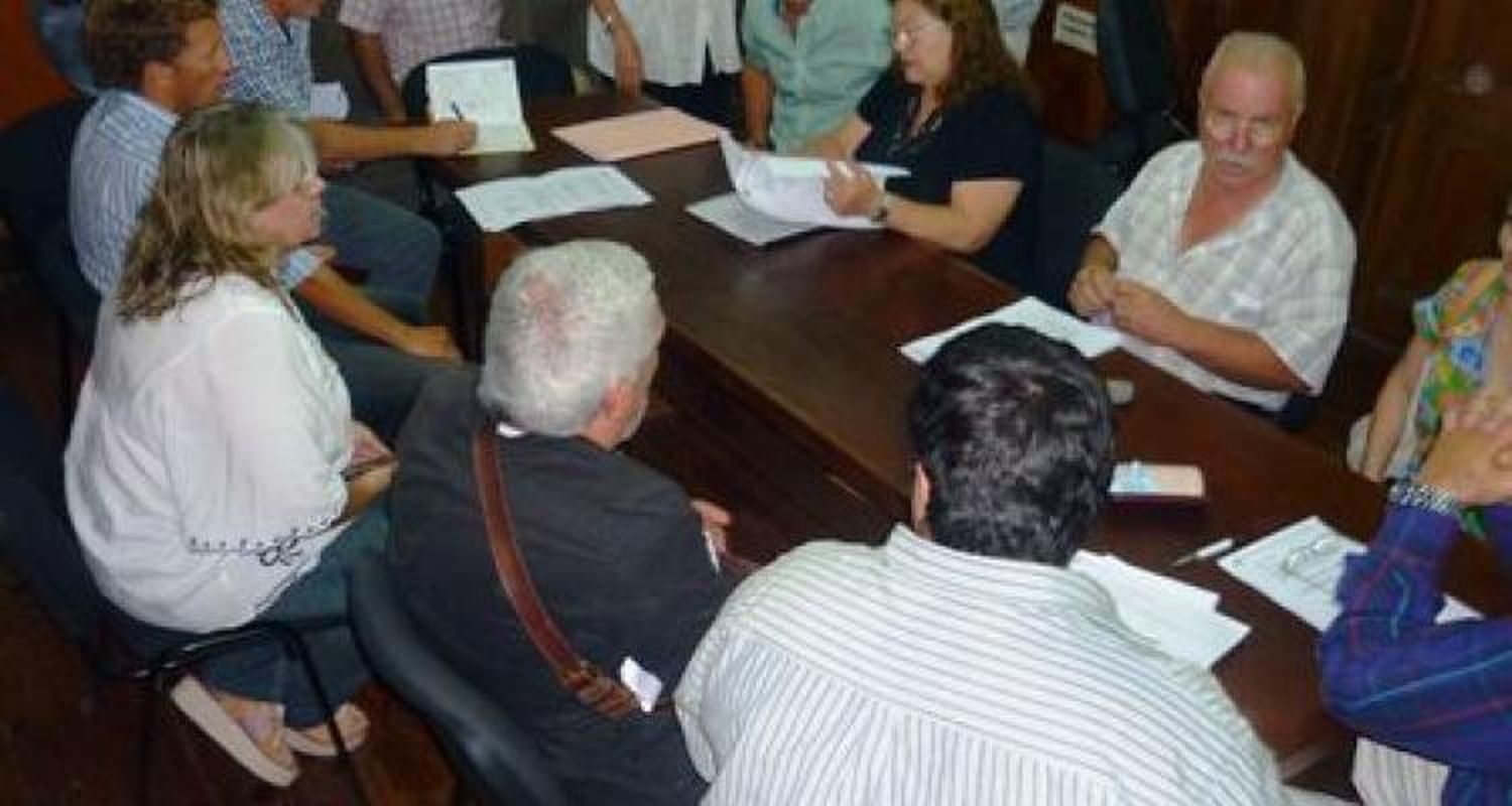 Emergencia Administrativa: Presidentes de bloques reciben a los gremios