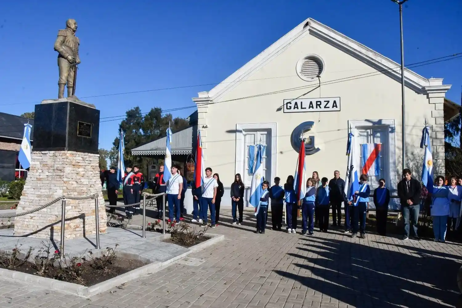 General Galarza honró la memoria del Brigadier Miguel Gerónimo Galarza con un emotivo acto