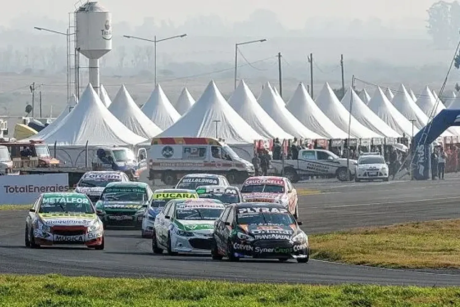 Canela , Vaira y Bonomo en Concepción del Uruguay