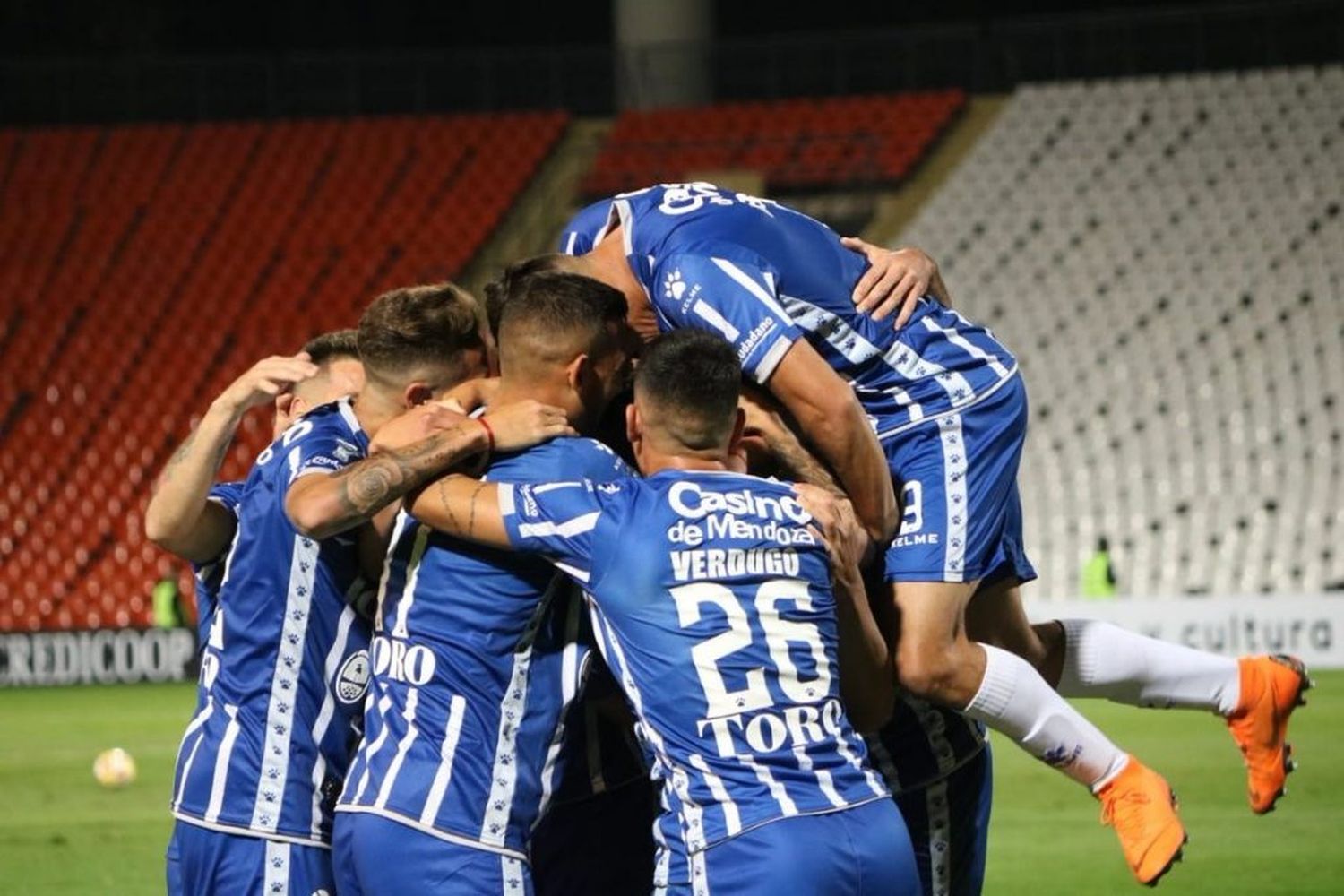 Godoy Cruz ganó en los penales y lo espera Boca