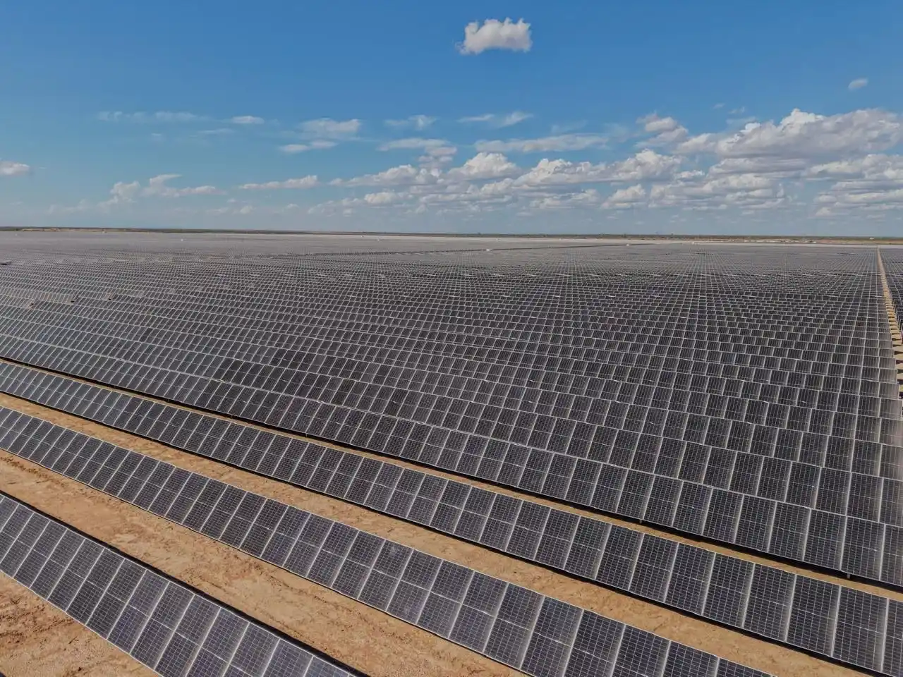 YPF Luz puso en marcha el parque solar más grande del país, el primero en operar bajo el RIGI