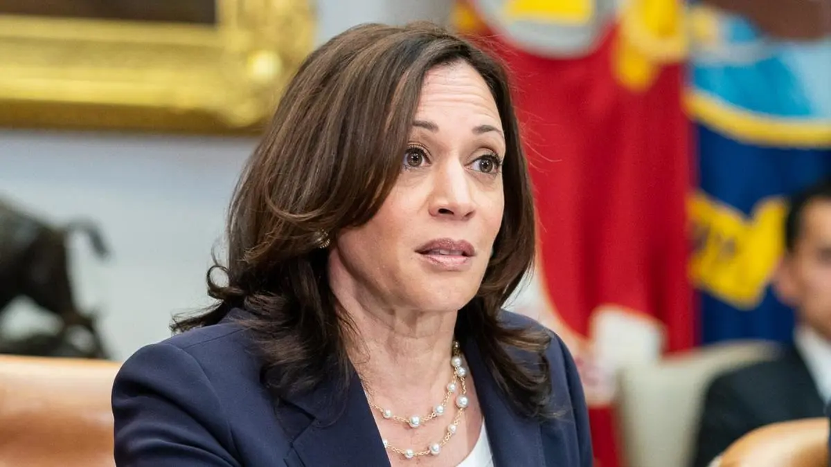KAMALA HARRIS SE HIZO LA LOCA y mira lo que dijo acerca del beso de su esposo con Jill Biden