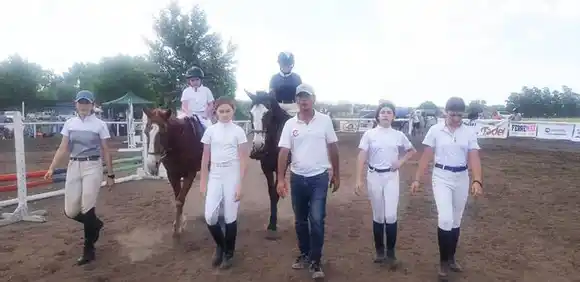 Representantes de Hípico  se destacaron en el  Entrerriano de Equitación