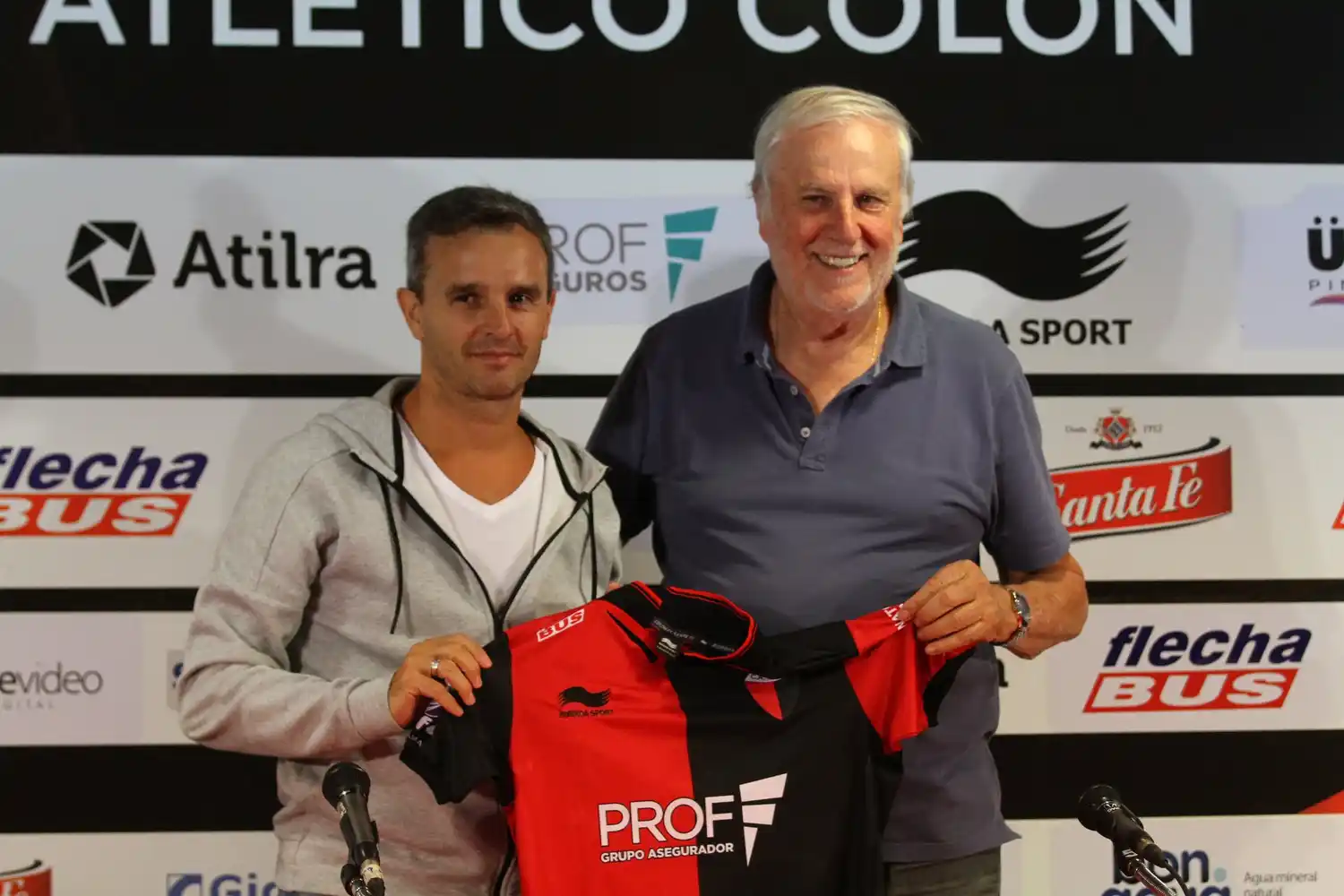 Lavallén fue presentado como DT de Colón