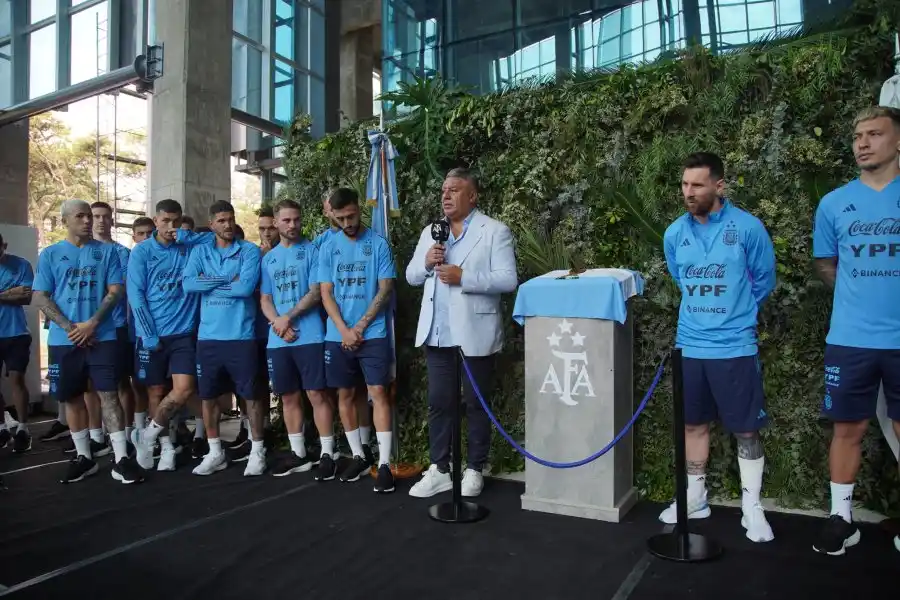 Dirigentes de Atlético Rafaela presentes en la designación del nuevo nombre al predio de AFA