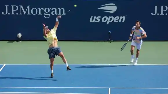 Zeballos sigue firme en el US Open: junto a Marcel Granollers pasó a octavos de final