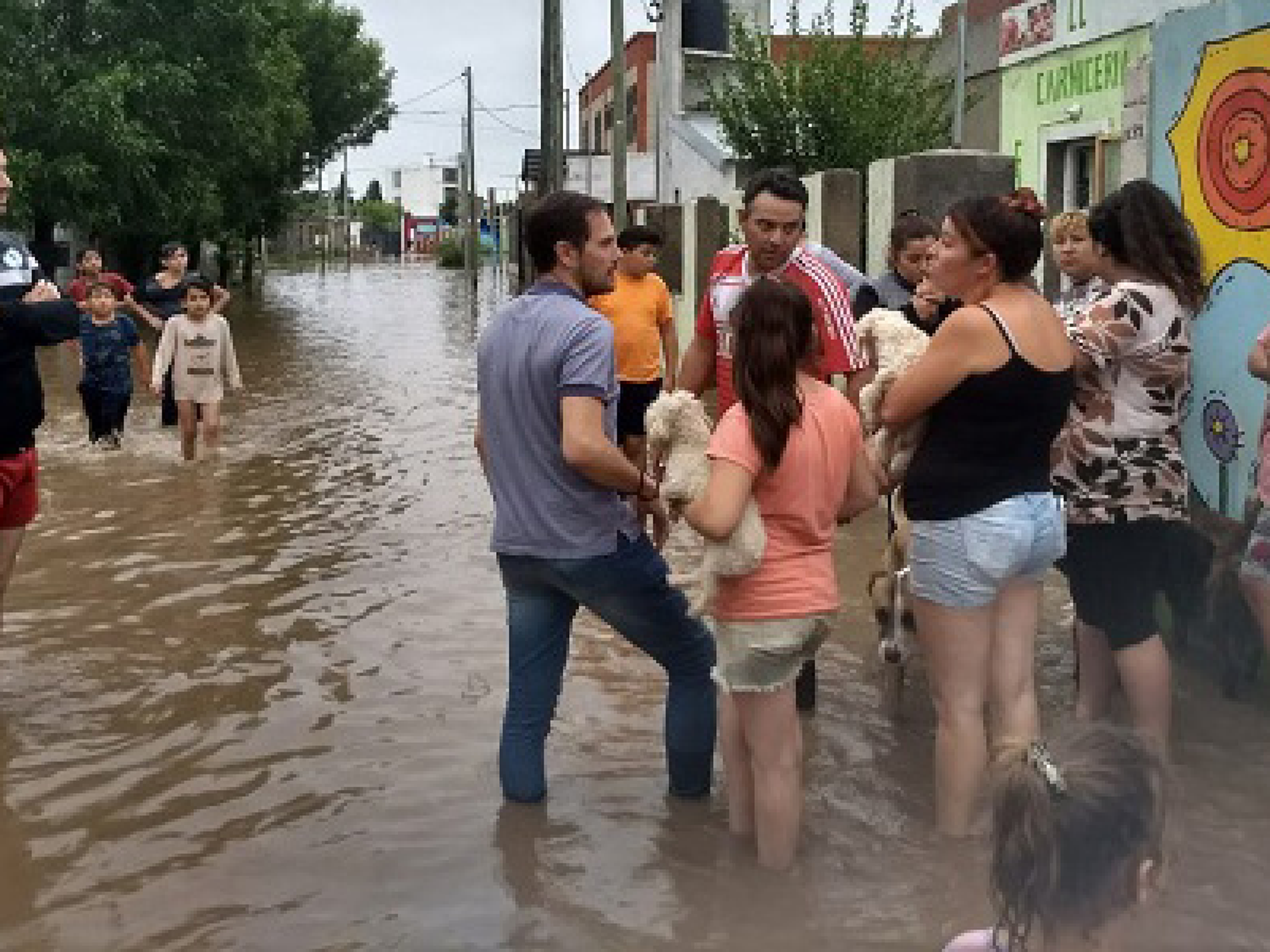 Por las lluvias suspendieron las clases en Villa María, y en Punilla abrieron el paso del San Roque