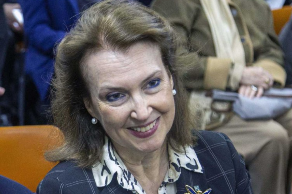 Diana Mondino