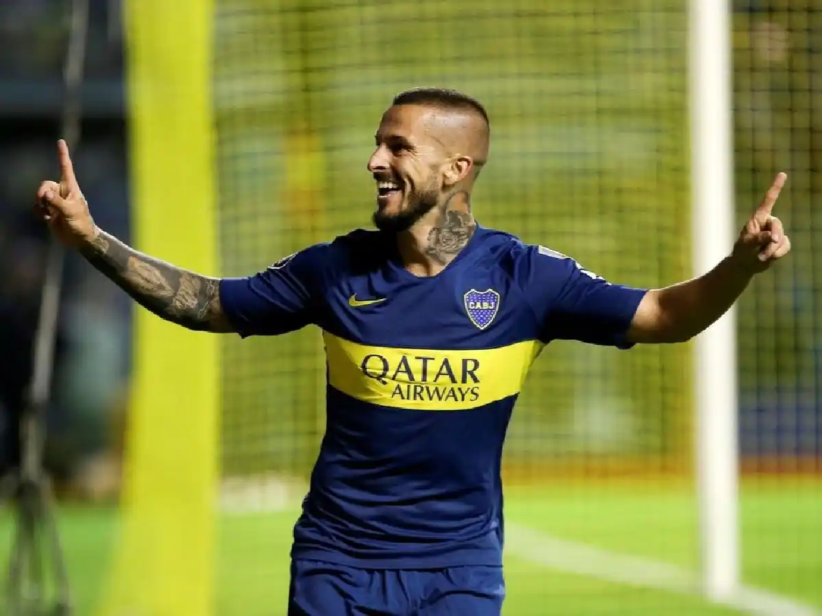Benedetto se acerca y Pavón se aleja del “Xeneize”