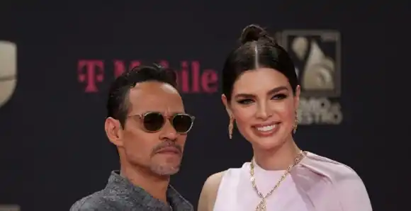 Así pasaron los famosos por la alfombra magenta de premios Lo Nuestro (Fotos)