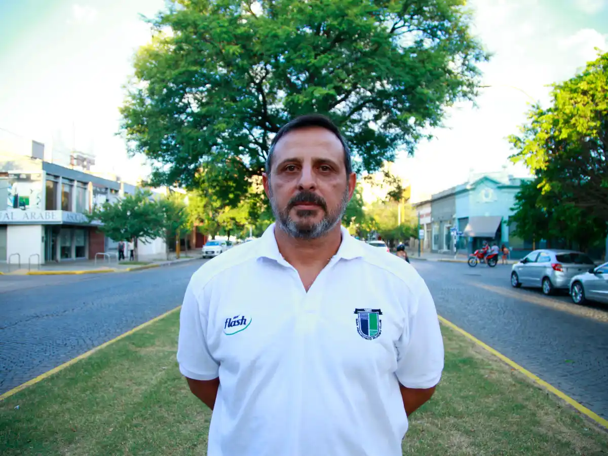 El desafío de estar al frente de Los Charabones