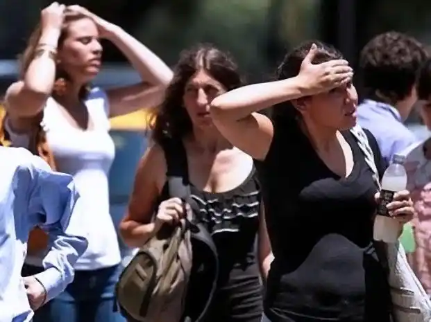 El intenso calor seguirá hasta el próximo domingo
