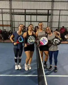 Un atractivo torneo femenino de pádel 
se jugó en canchas de "La Quinta"