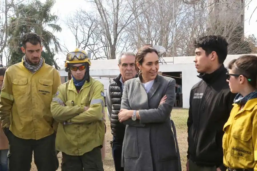 Incendios en el Delta: Gonnet acompañó a intendentes y presidentes comunales en Alvear