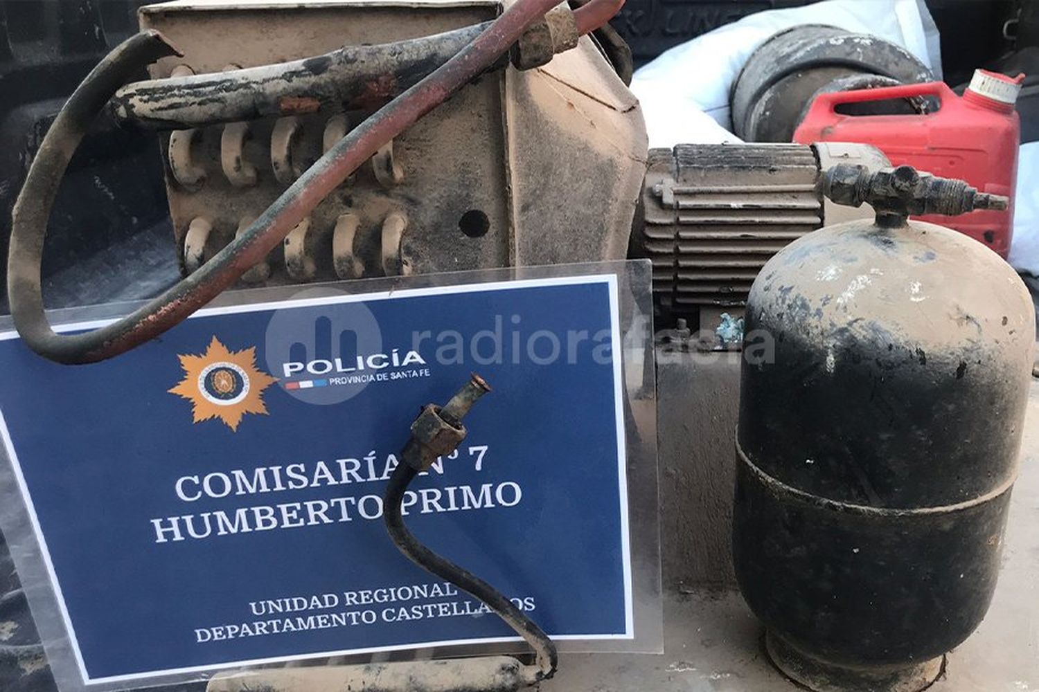 Los vio robado un equipo de frío desde una quesería y los denunció