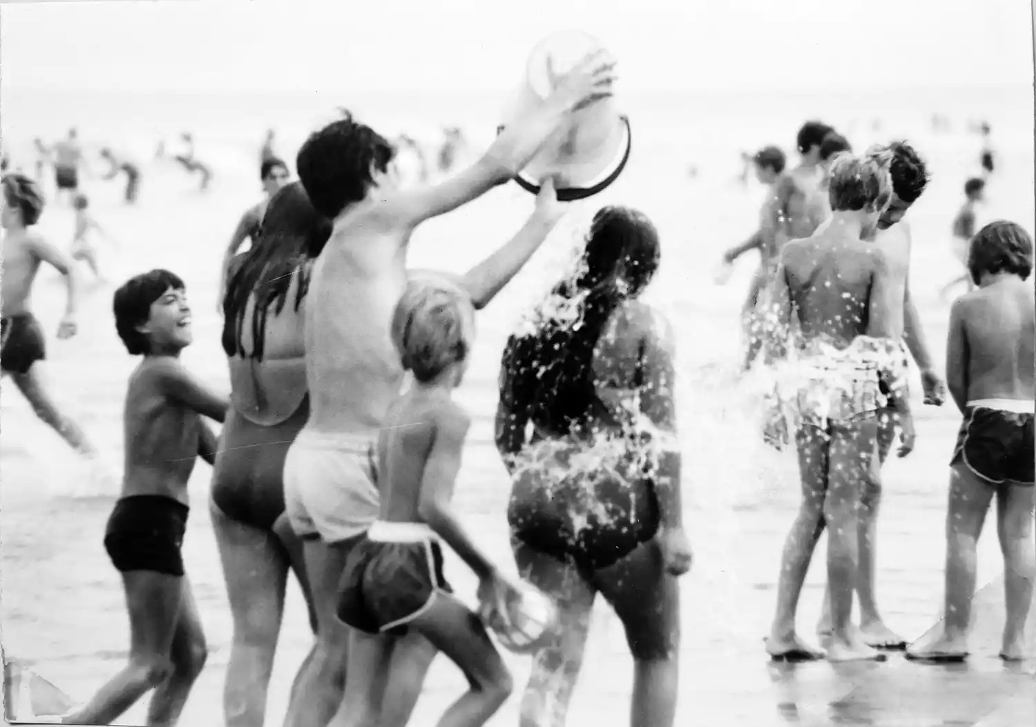 Juegos de agua. Un clásico de los carnavales de antes