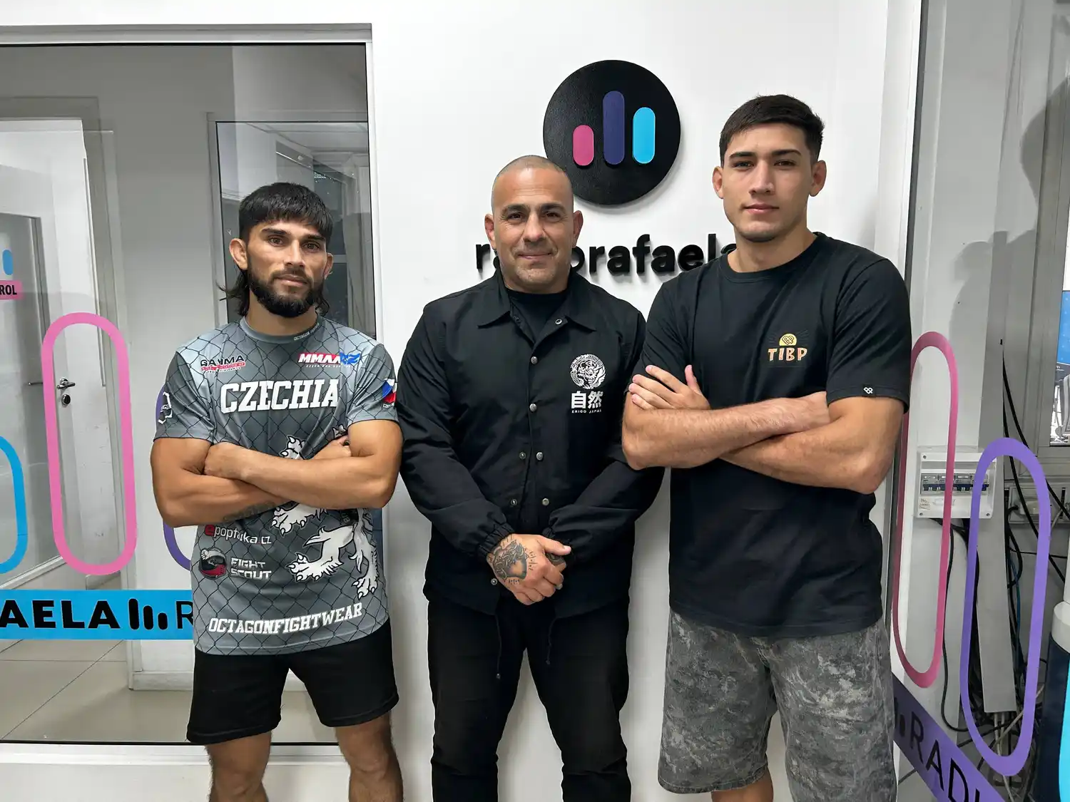 José RIbonetto - organizador / Juan Cruz Ramallo y Leandro Aguirre - luchadores mma rafaela - 5