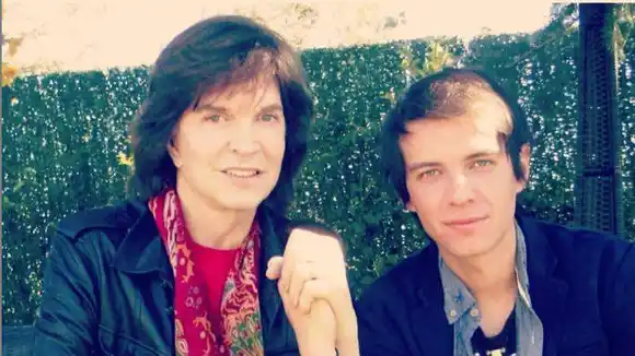 EN FOTOS: Así ha sido la transformación del hijo de Camilo Sesto en mujer