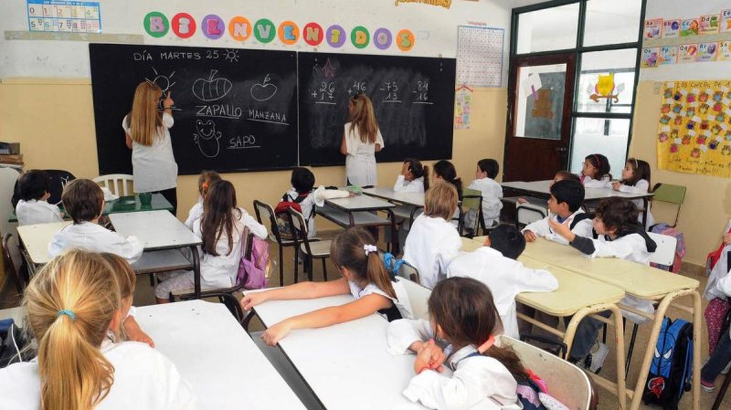 Acuerdo con Técnicos para revisar la luz y el gas en las escuelas
