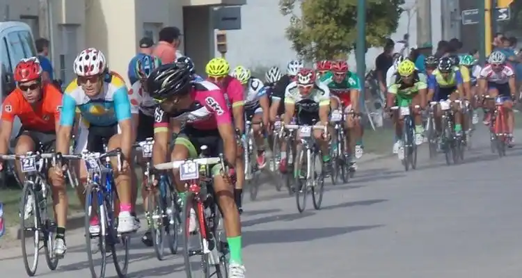 Se corrió la primera Vuelta de Salto