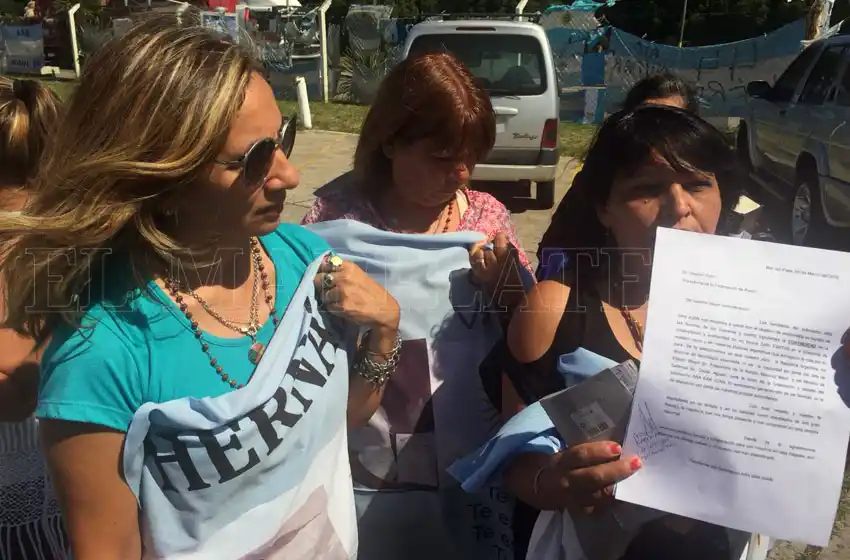 Submarino: denuncian presuntas llamadas que la Armada no informó