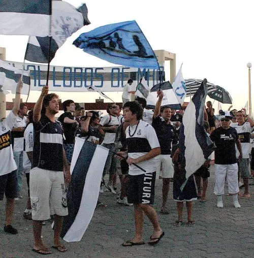 La filial de Gimnasia de La Plata realizará su “banderazo”