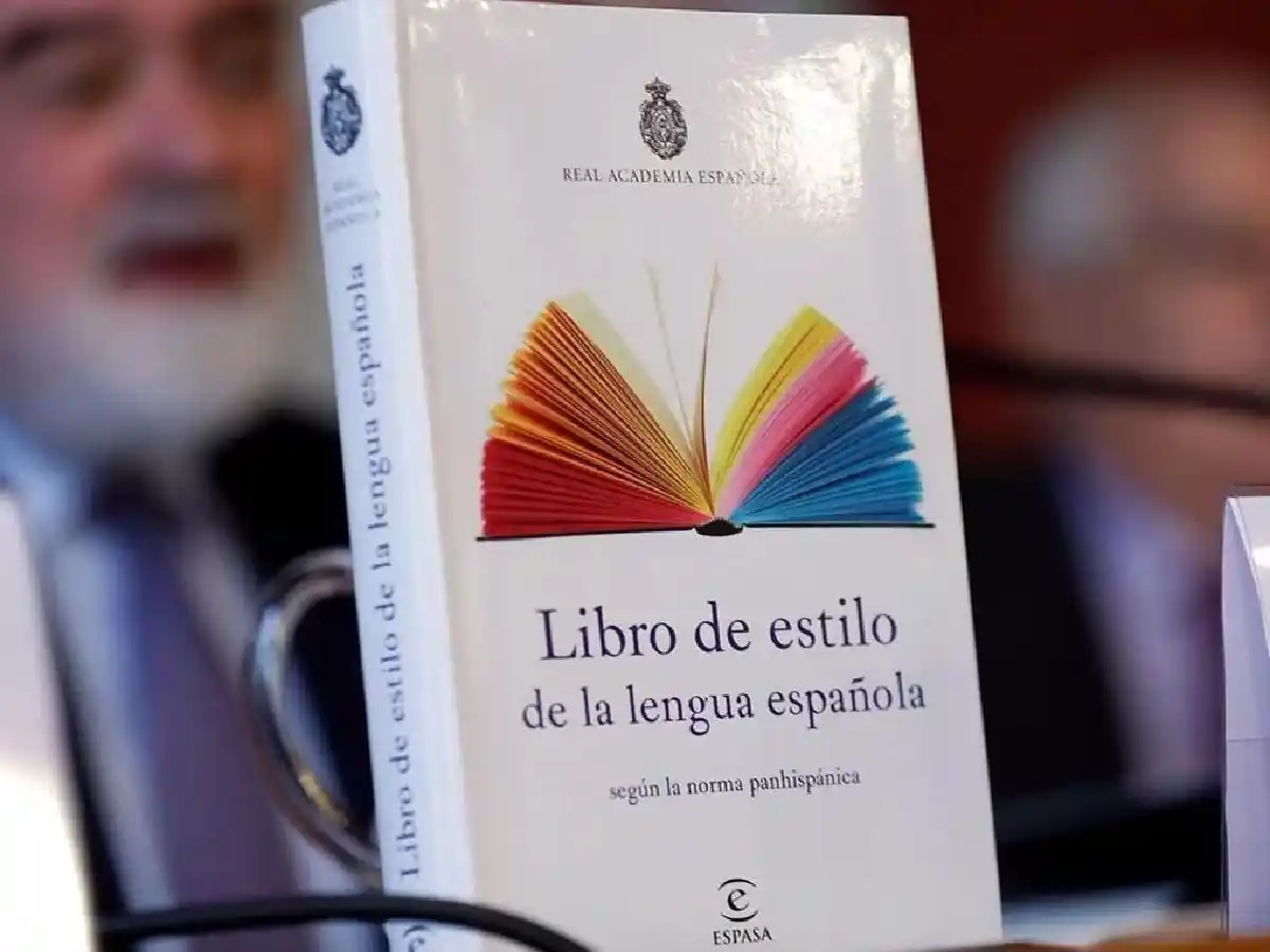 Se confunde la gramática con el machismo   