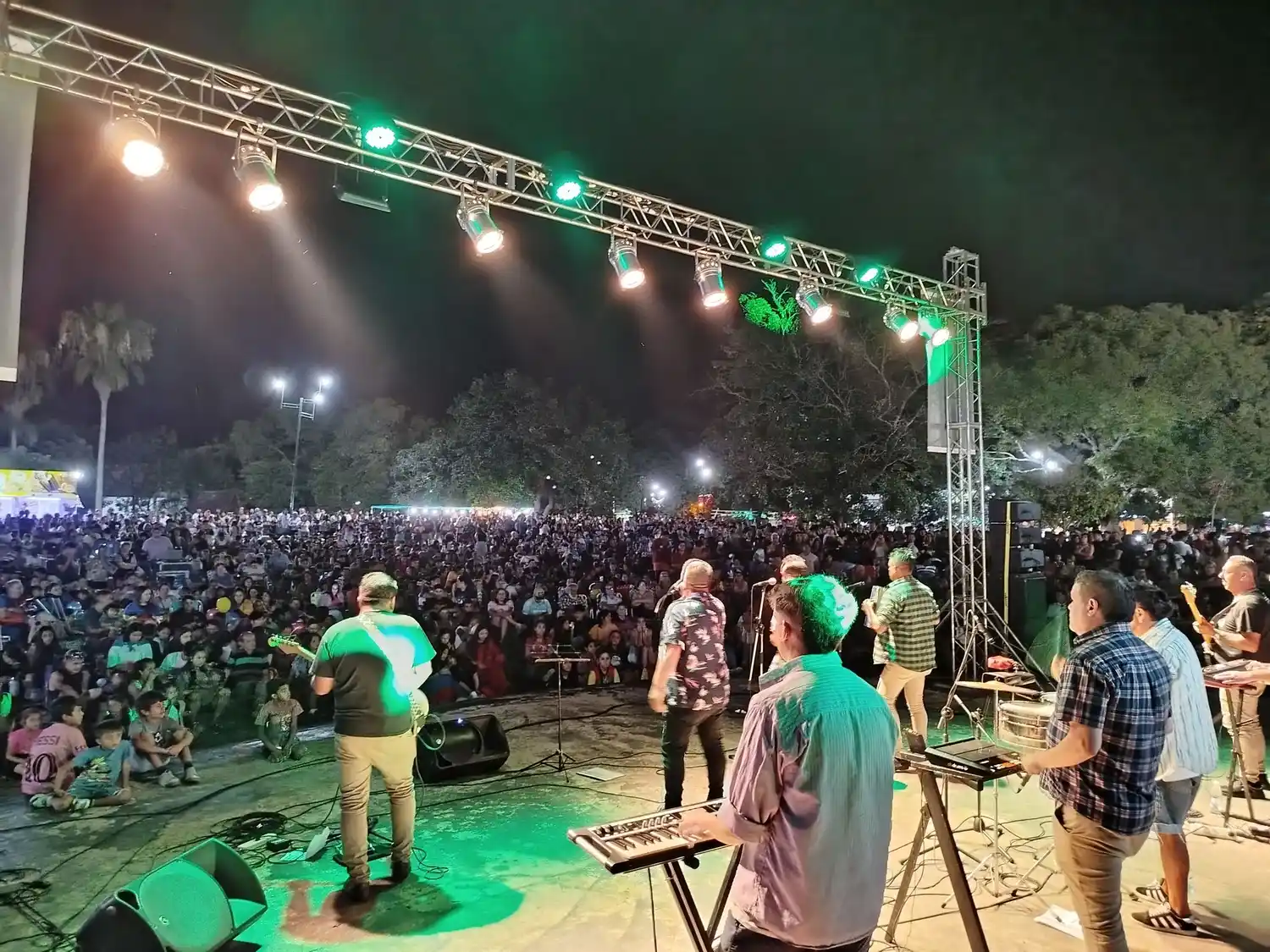 Villaguay dio inicio al Carnaval de Encuentros 2025 con una noche de color y alegría