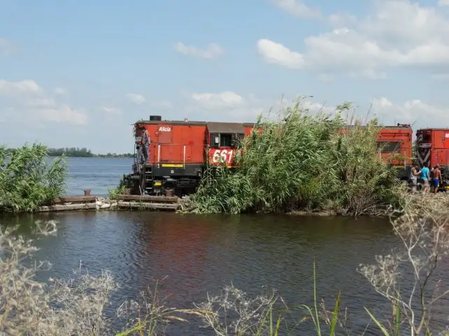 El agua paralizó la red ferroviaria de cargas en la región