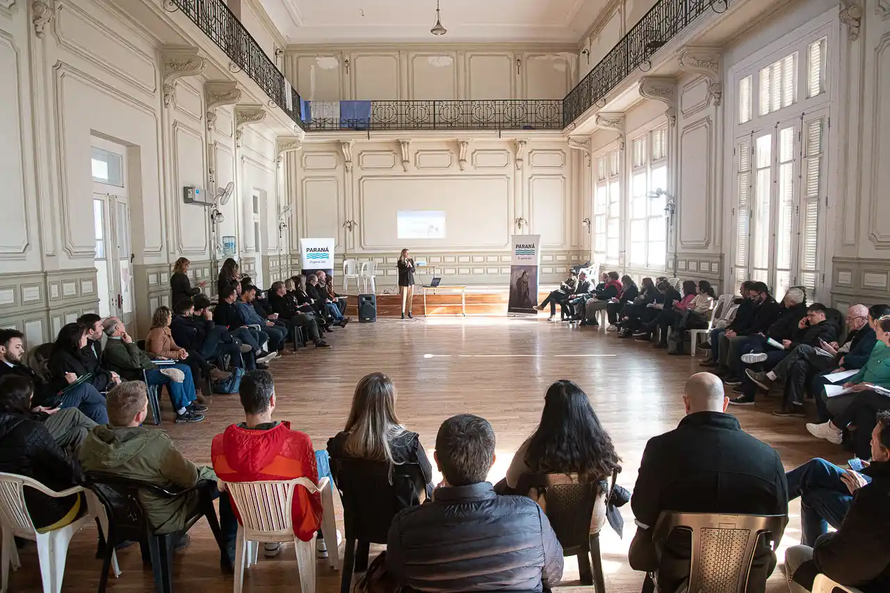 Propuestas para celebrar el 211º aniversario de la Ciudad y promover el desarrollo local