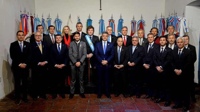 Milei y 18 gobernadores provinciales firmaron el Pacto de Mayo en Tucumán