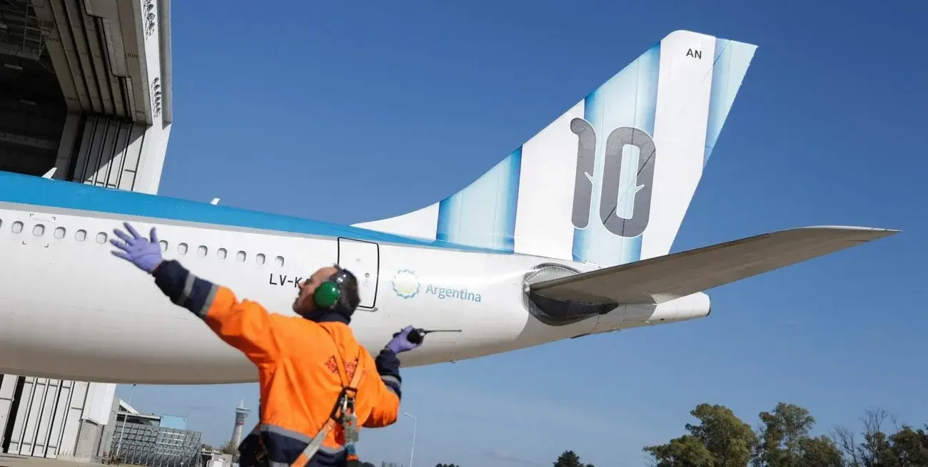 Efecto Mundial: crecieron los viajes a Norteamérica, pero las salidas de argentinos al exterior cayeron 17,3%