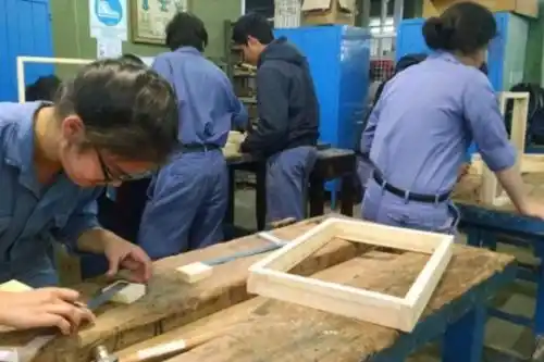 Una encuesta sobre escuelas técnicas, otra polémica en el conflicto docente