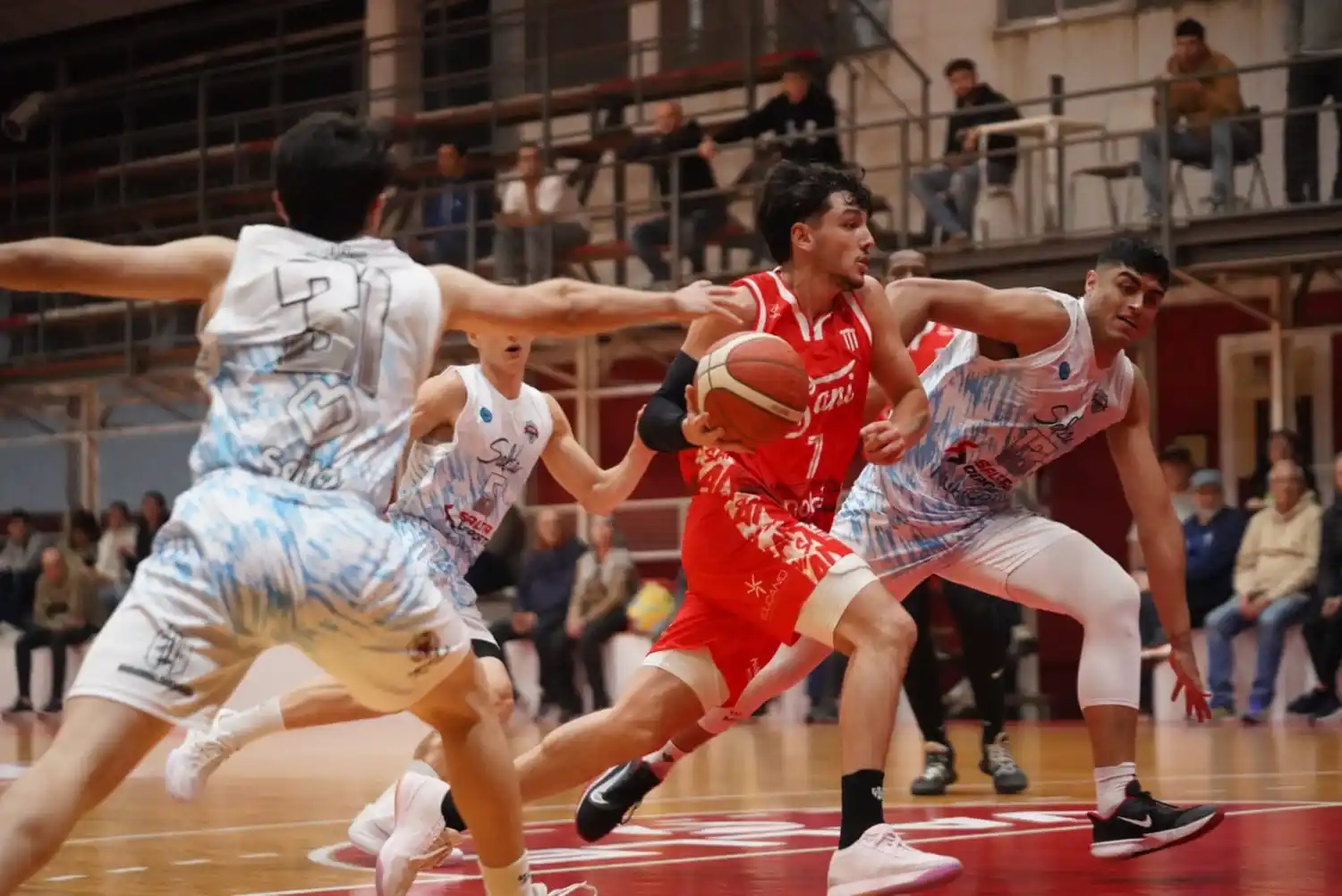 Los “Halcones” volaron en el “Nido”