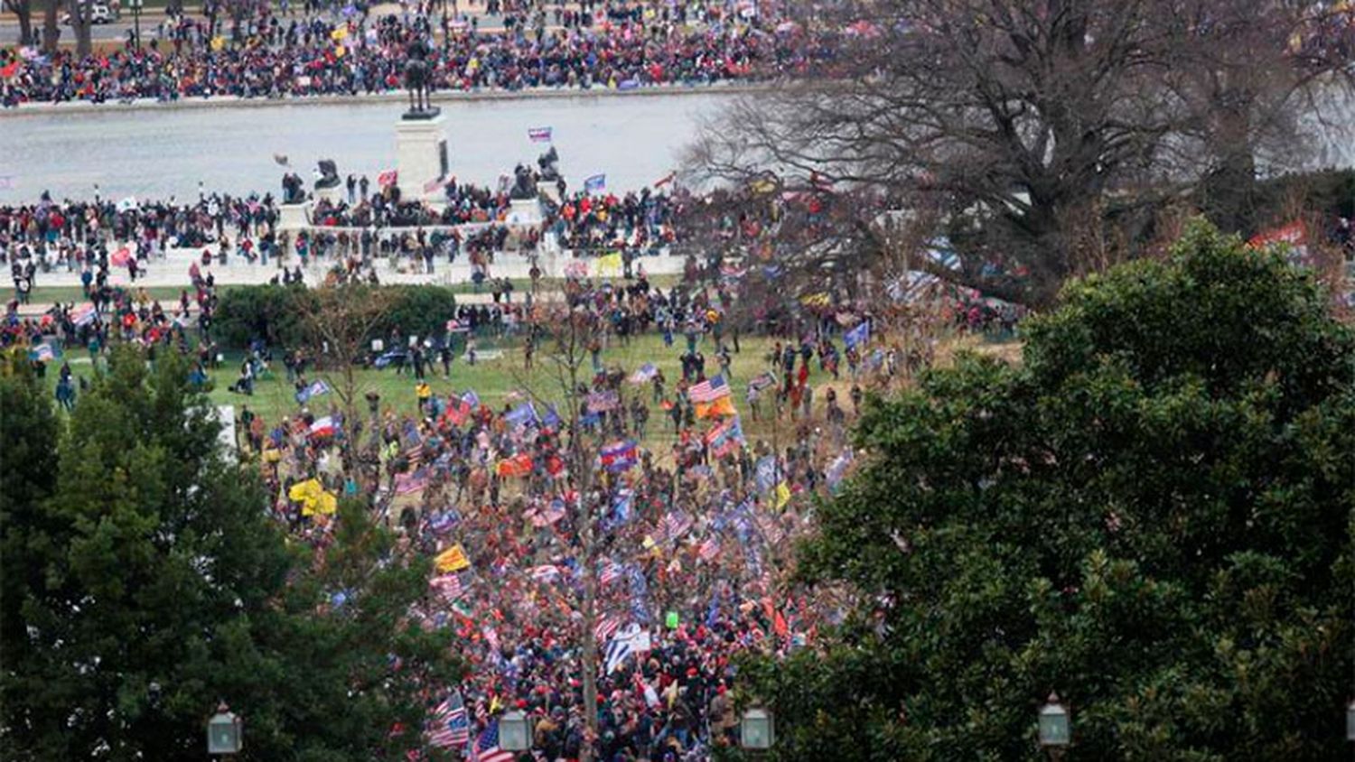 Violenta protesta de seguidores de Trump