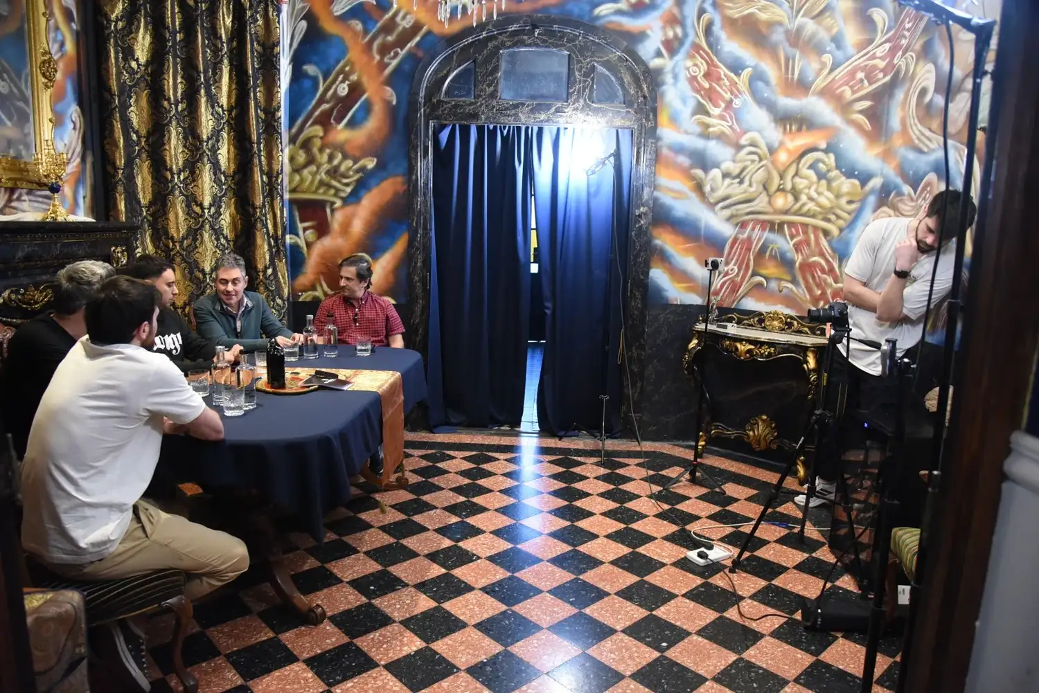 Fogón de Flama sobre comunicación, participaron Gonzalo Rotonda, Claudio Andiarena, Santiago Hourcade, Gustavo Rech y Andrés Badía.