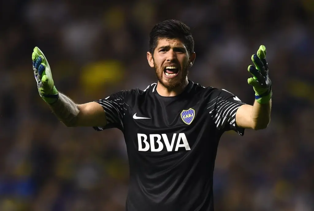 Guillermo ratificó a Rossi y patea el tablero en el once inicial