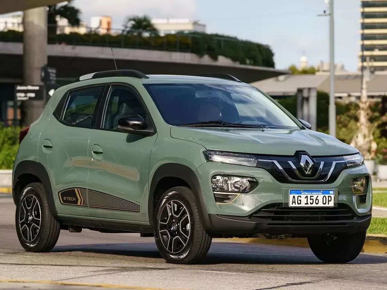 Eliminan impuestos: el Renault Kwid E-Tech se convierte en uno de los autos eléctricos más accesibles de Argentina