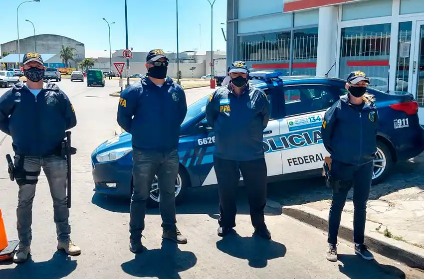 Continuidad del Operativo de Verano: recorren barrios marplatenses y realizan controles de vehículos 