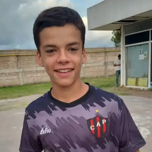 Orgullo del verde: Simón Rodríguez Cúneo da el salto al fútbol federado en Patronato de Paraná