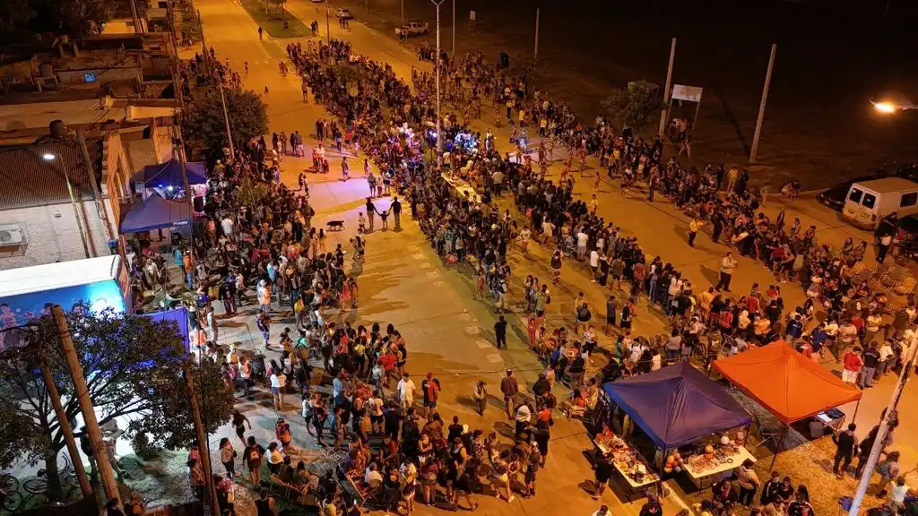 Con un buen marco de público se realizaron los Precarnavales