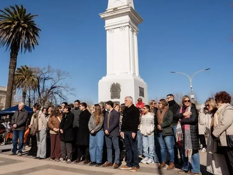 Autoridades municipales, educativas, y exfuncionarios compartieron el acto