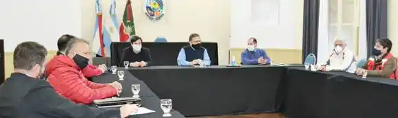 La Municipalidad planifica junto a los sindicatos de  camioneros y de la fruta