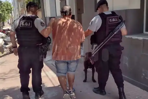 Le arrebató una bolsa en pleno barrio 9 de Julio: lo encontraron y quedó detenido