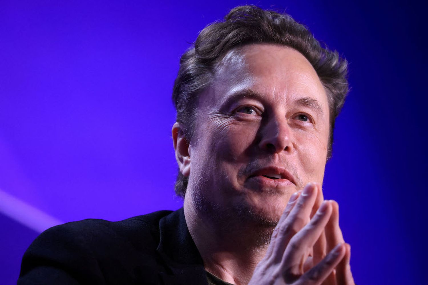 Elon Musk descentralizó las decisiones.