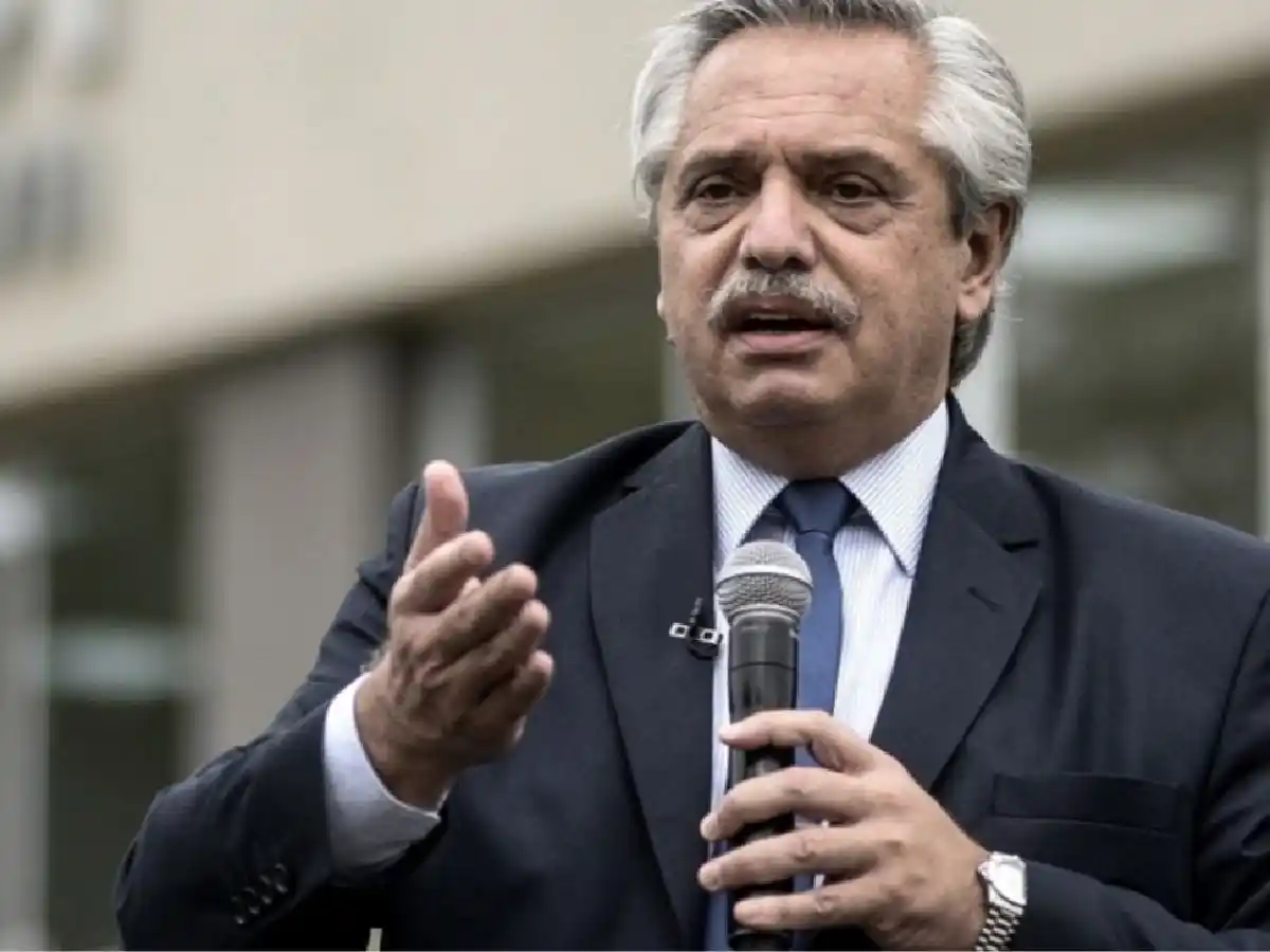 Mientras la CGT copa la Ciudad de Buenos Aires, Alberto Fernández viaja a La Rioja y prepara medidas