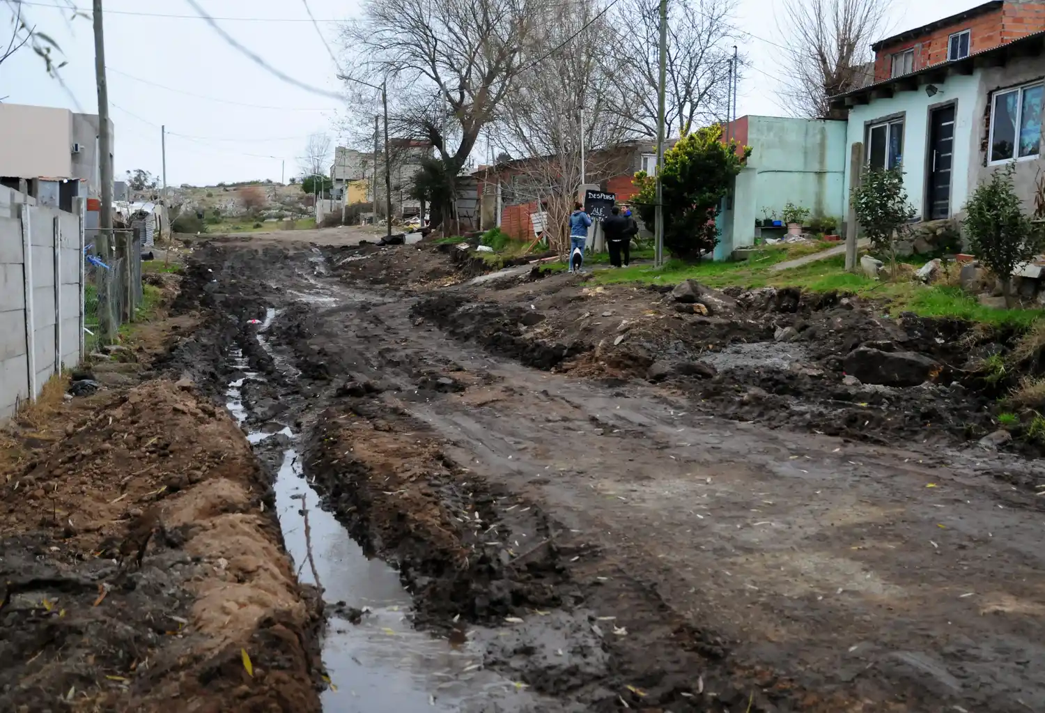 Vecinos de Picheuta al 200 denuncian que su cuadra está intransitable