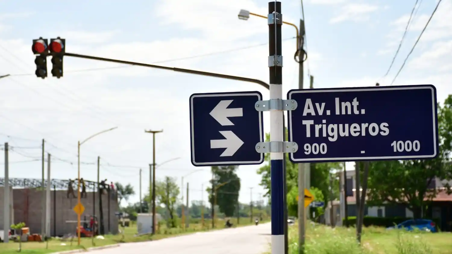 Los nuevos semáforos en Trigueros de Godoy ya funcionan