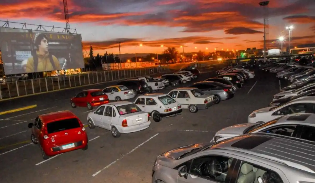 Olavarría y Tres Arroyos se suman a los municipios bonaerenses con autocine