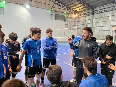 Primera A1: Club Ciudad y Huracán definen al finalista en un tercer partido